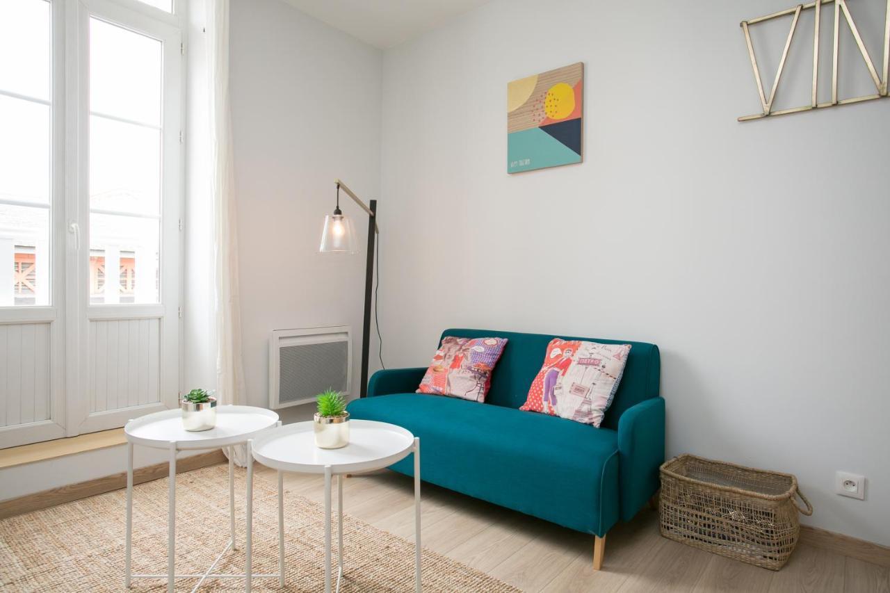 Logis Des Halles Du Coderc Apartment Perigueux Room photo